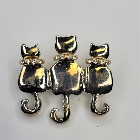 THREE Sitting Cats Brooch Pin - Picture 1 of 7